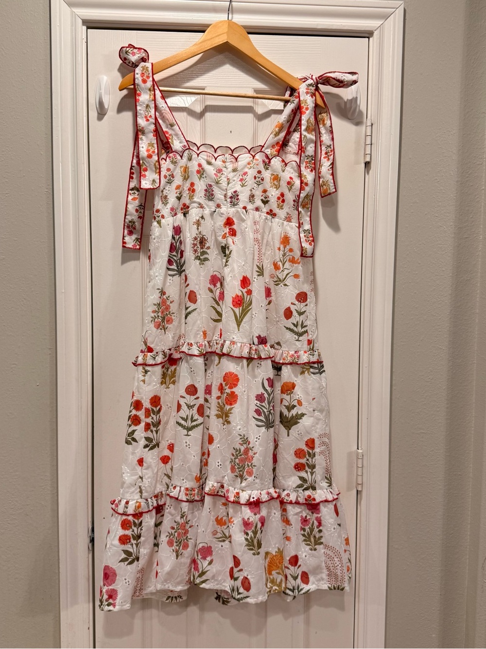 Petal & Pup Aurelia Print Tie Strap Sleeveless Maxi Dress White Floral Scalloped - Picture 5 of 13